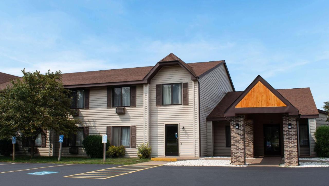 Magnuson Hotel Country Inn Ishpeming Exterior foto