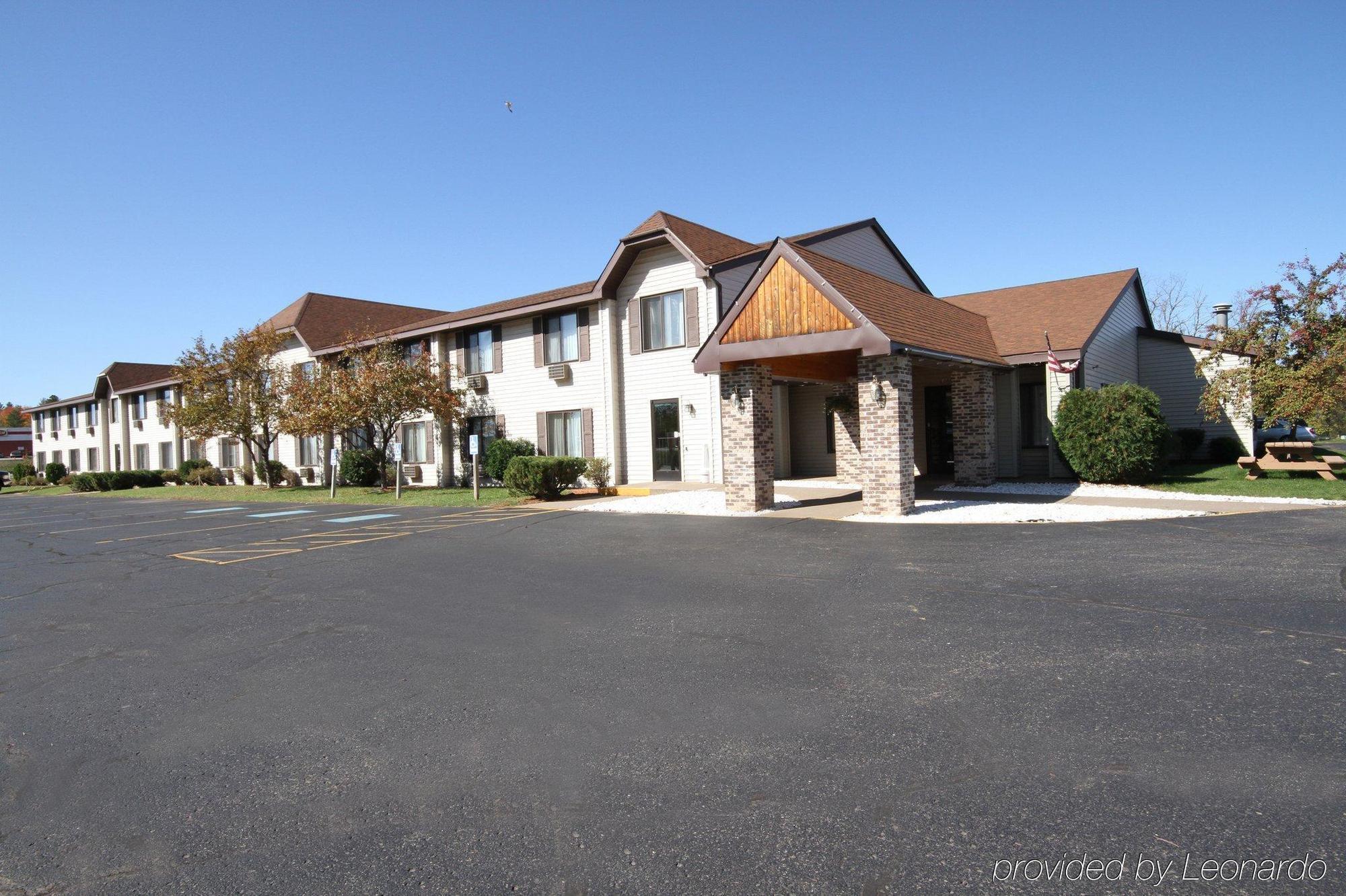 Magnuson Hotel Country Inn Ishpeming Exterior foto