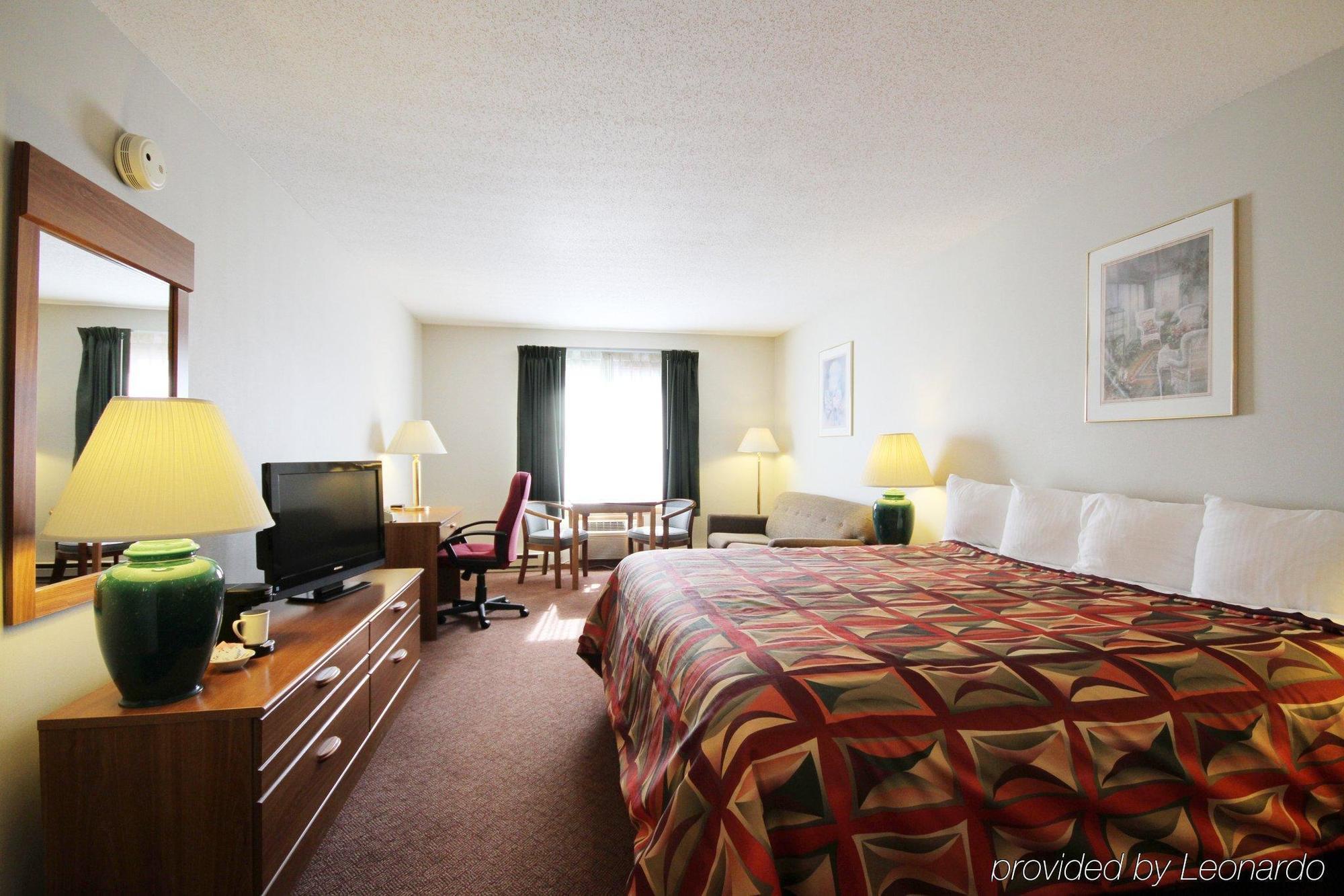 Magnuson Hotel Country Inn Ishpeming Zimmer foto